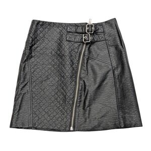 Black Quilted Texture‎ Faux Leather Moto Mini Skirt Zipper Buckle Detail Size 4
